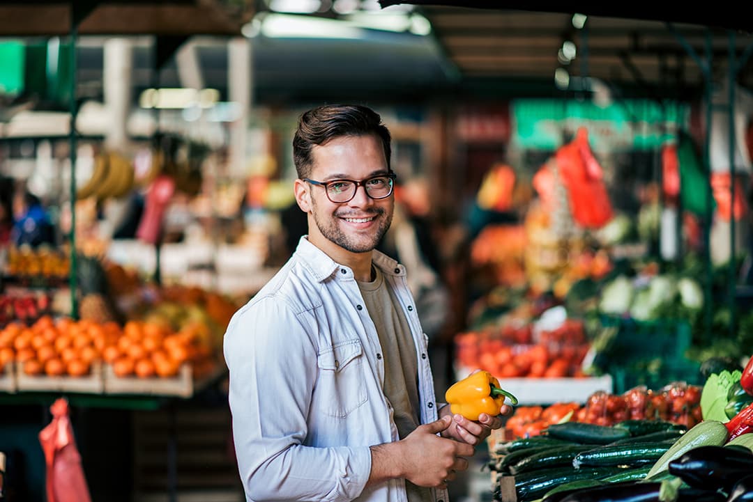 How to Save Money on Groceries: 9 Easy Ways to Spend Less