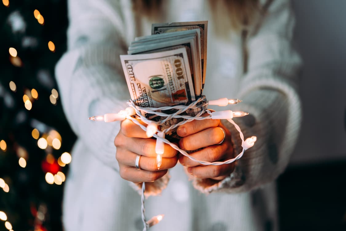 5 Ways to Pay for Christmas Gifts