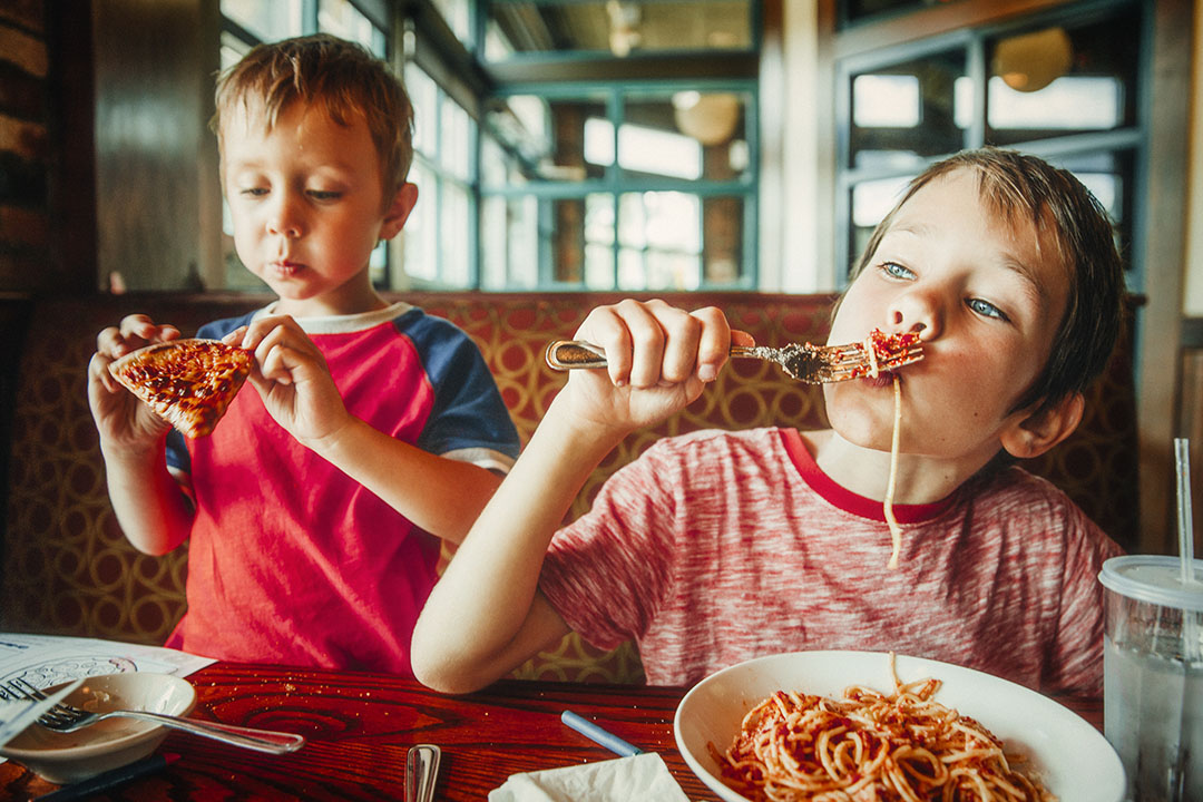 Kids-eating-for-free-at-a-Restaurant